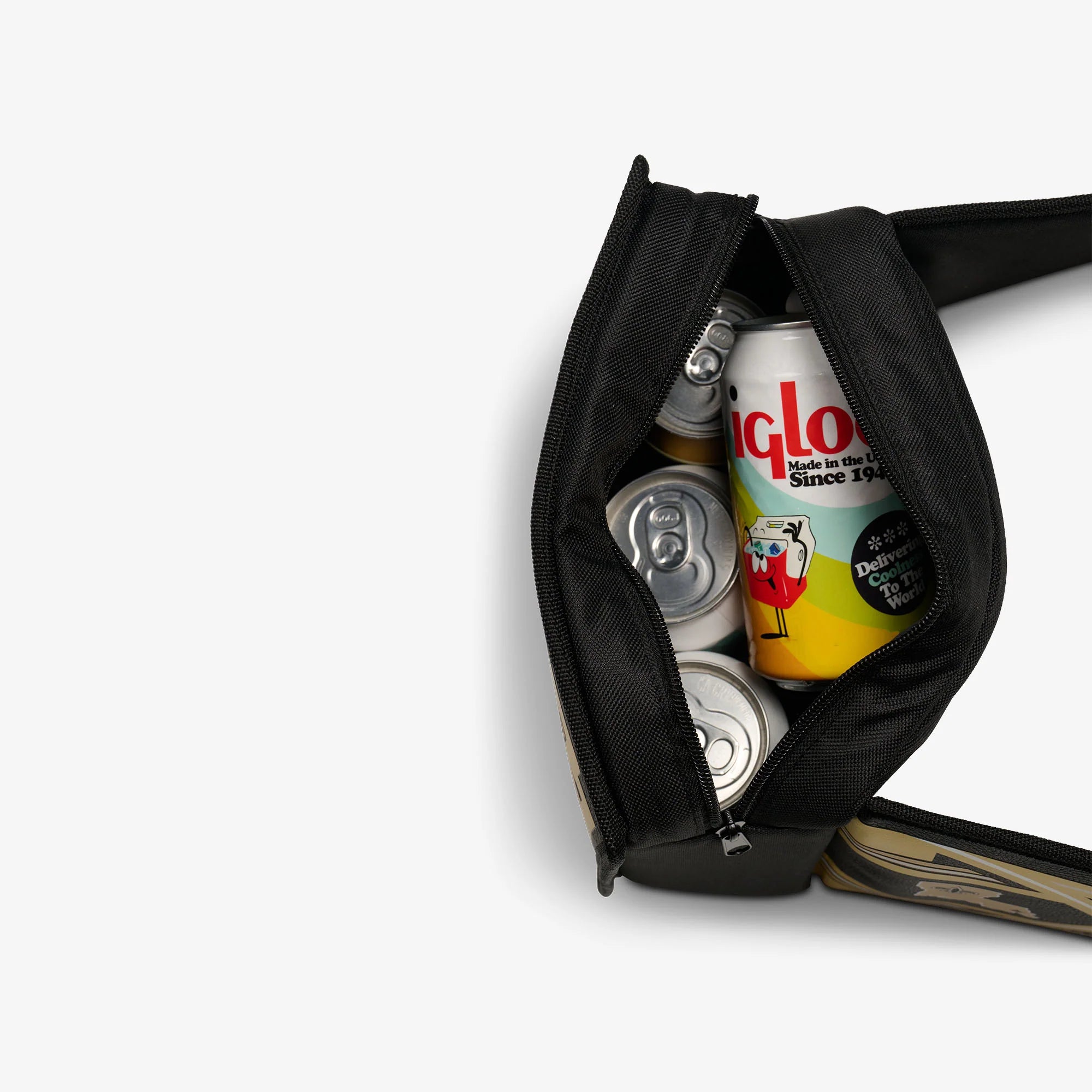 Igloo Durable NFL WWE Cooler Fanny Pack - Image 64