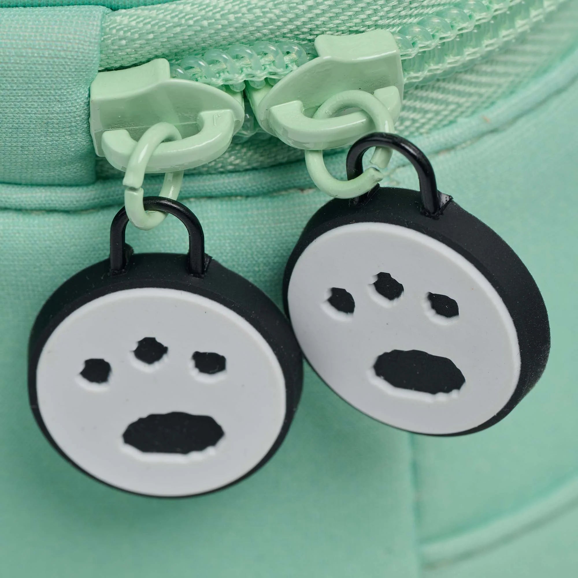 Igloo Durable Pochacco Square Lunch Cooler Bag - Image 5