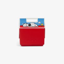 Igloo Durable Snoopys Doghouse Little Playmate 7 Qt Cooler