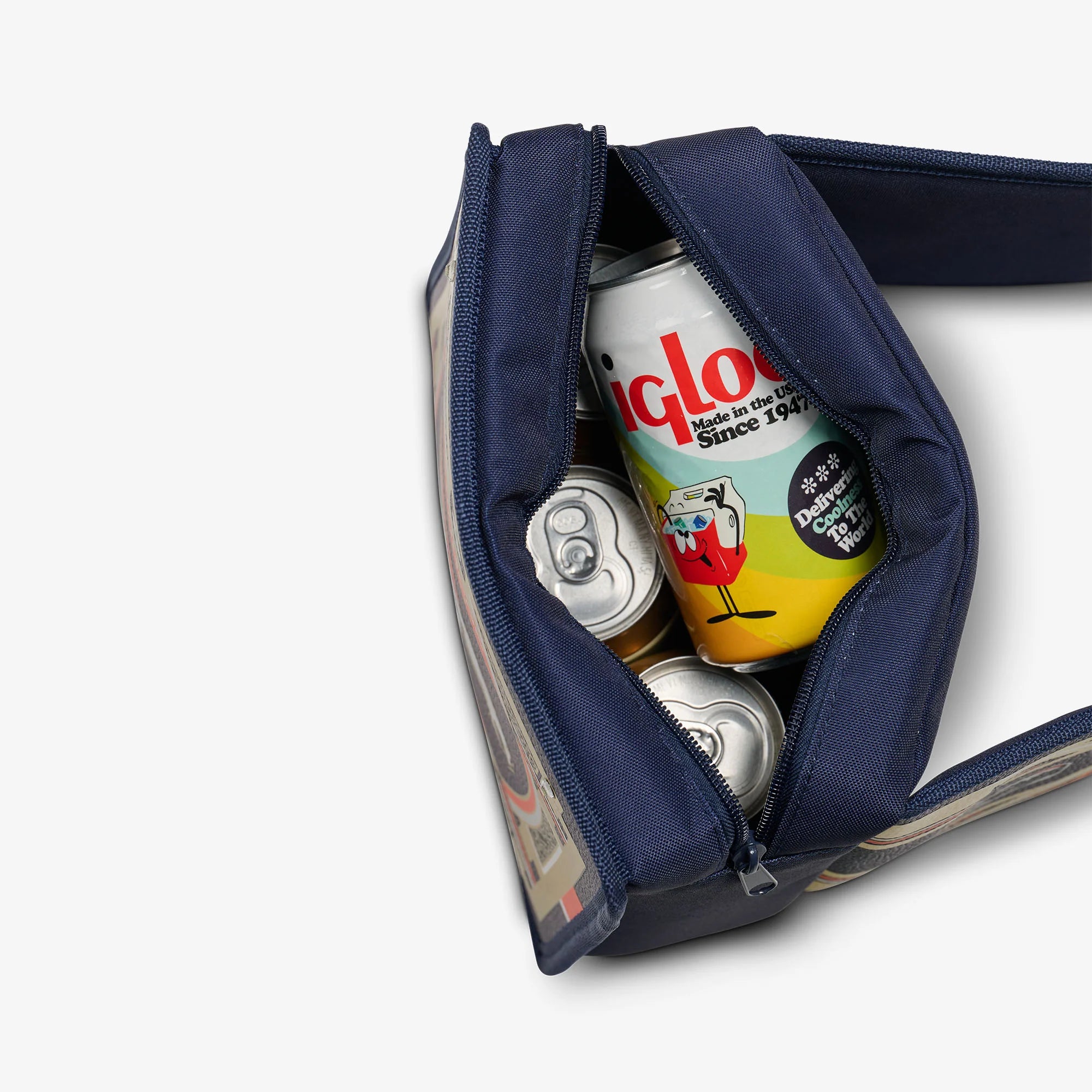 Igloo Durable NFL WWE Cooler Fanny Pack - Image 4