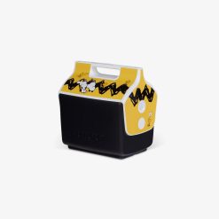 Alternative view of Igloo Durable Charlie Brown Zigzag Little Playmate 7 Qt Cooler