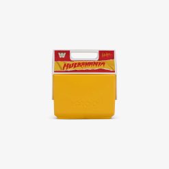 Igloo Durable WWE Hulkamania Little Playmate 7 Qt Cooler